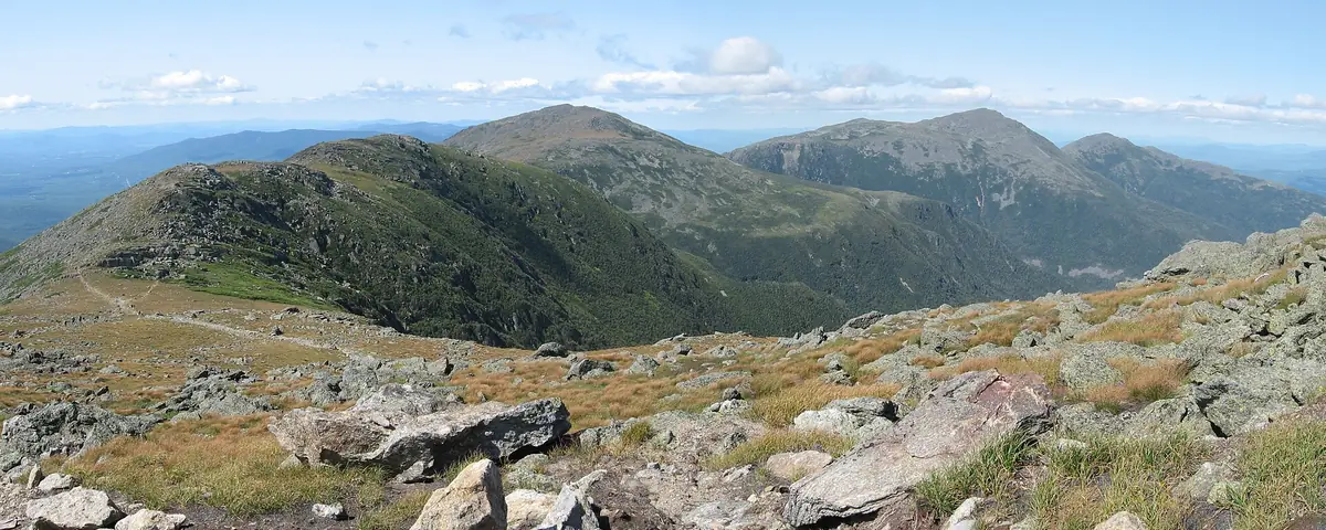 New Hampshire: The northern section of the Presidential Range in New Hampshire's White Mountains. Viewed from the northwest side of Mount Washington. From 