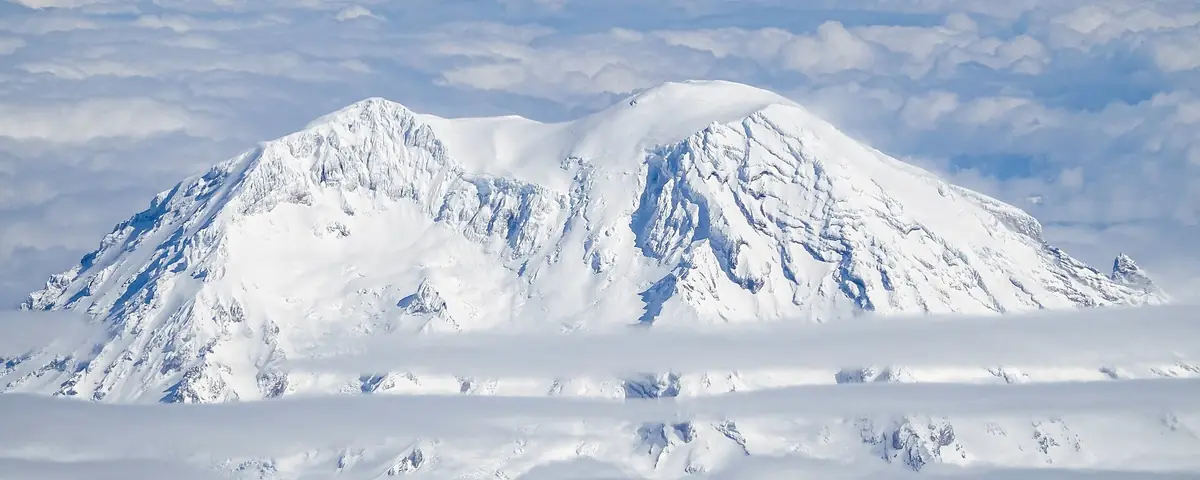 Washington: Aerial view of Mt Rainier from the west, AA4874 SEA-LAX, Washington, USA